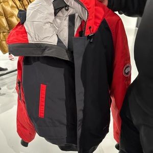 Bought brand new doesn’t fit, never worn with tag